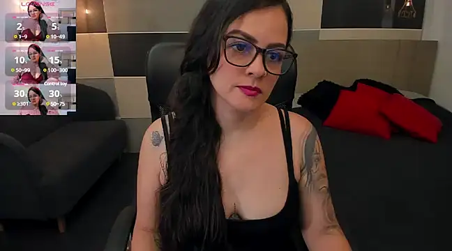 Snapshot of Zara_Jackson chatting on March 10, 2025, 8:34 pm Zara Jackson online show from March 10, 2025, 8:34 pm
