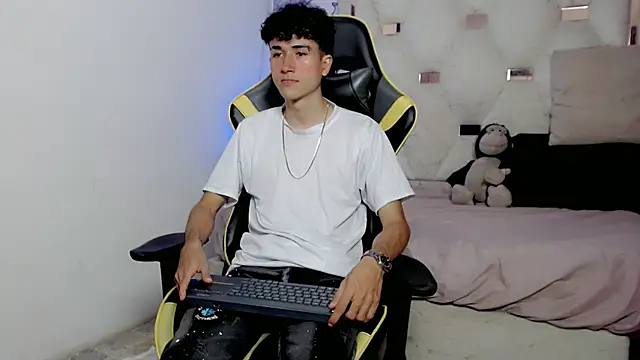 Snapshot of johnny_cagee chatting on January 8, 2026, 6:52 am johnny cagee online show from January 8, 2026, 6:52 am