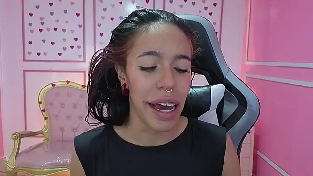 stephania t online show from October 11, 2025, 11:44 am