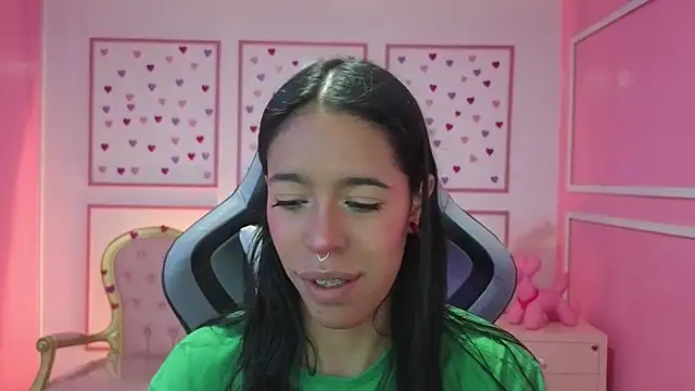 stephania t online show from September 22, 2025, 12:22 pm