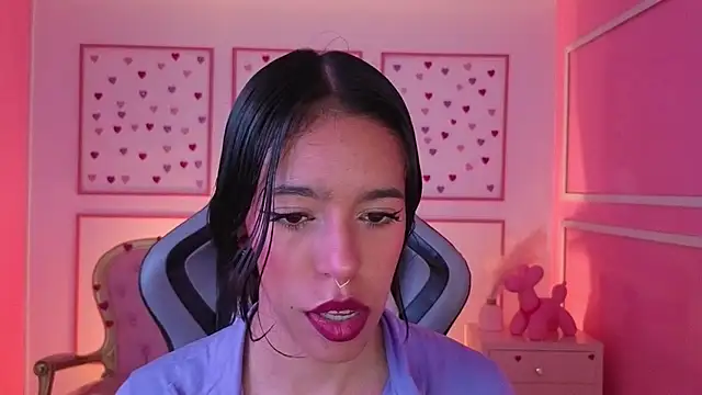 stephania t online show from October 1, 2025, 11:47 am