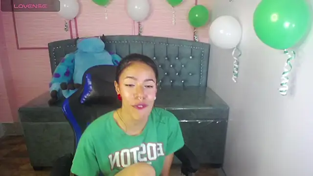 stephania t online show from March 15, 2025, 1:51 pm