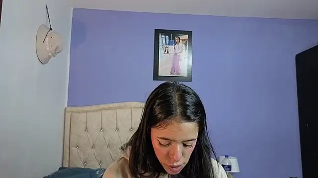 stephania t online show from March 30, 2026, 1:51 am