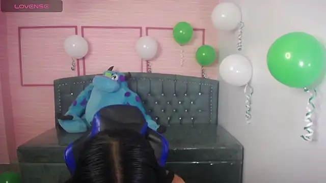 stephania t online show from March 17, 2025, 10:49 am