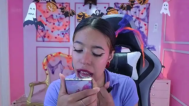 stephania t online show from October 27, 2025, 11:55 am