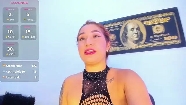 Snapshot of Alba_Grey chatting on November 25, 2025, 9:26 pm Alba Grey online show from November 25, 2025, 9:26 pm