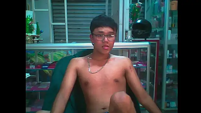 Snapshot of Baby_Cream chatting on December 6, 2024, 5:03 am Baby Cream online show from December 6, 2024, 5:03 am