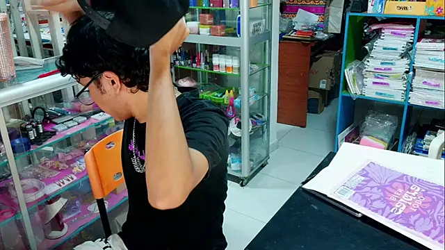 Snapshot of Baby_Cream chatting on February 20, 2025, 4:18 am Baby Cream online show from February 20, 2025, 4:18 am