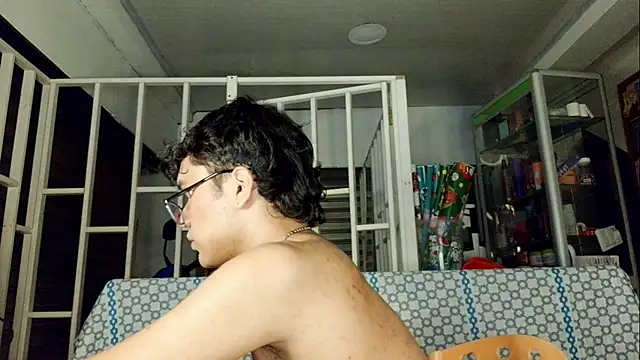 Snapshot of Baby_Cream chatting on January 7, 2025, 10:33 am Baby Cream online show from January 7, 2025, 10:33 am