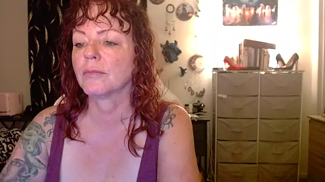 Nikkimastersgirl1091 online show from April 1, 2026, 1:30 am