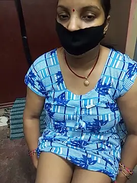 Snapshot of Manjudear chatting on July 4, 2026, 6:01 pm Manjudear online show from July 4, 2026, 6:01 pm