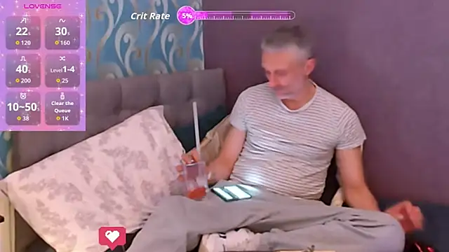 Snapshot of unclestefansdick chatting on March 18, 2026, 1:09 am unclestefansdick online show from March 18, 2026, 1:09 am