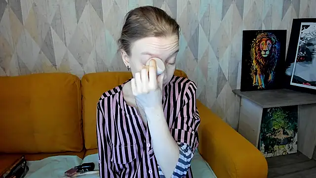 Snapshot of Michelle_Blond chatting on February 21, 2025, 7:01 am Michelle Blond online show from February 21, 2025, 7:01 am