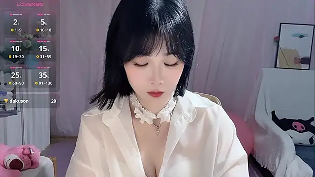 Snapshot of LaoSHI-999 chatting on September 19, 2025, 1:26 pm LaoSHI-999 online show from September 19, 2025, 1:26 pm
