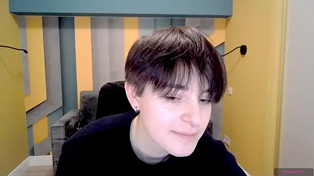 Snapshot of EmiliaYours chatting on February 17, 2025, 4:50 pm EmiliaYours online show from February 17, 2025, 4:50 pm