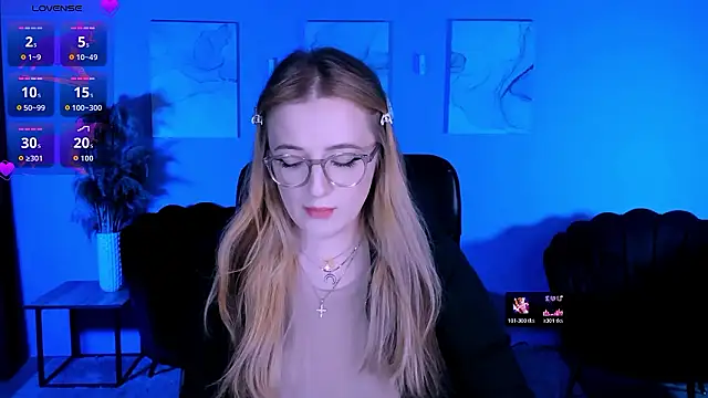 luna berryy online show from March 14, 2026, 8:26 pm