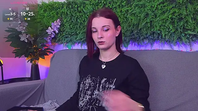 Snapshot of AprilAvery chatting on March 20, 2025, 3:58 pm AprilAvery online show from March 20, 2025, 3:58 pm