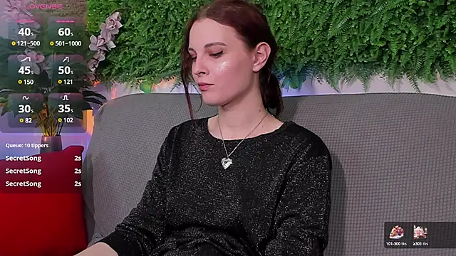 Snapshot of AprilAvery chatting on March 11, 2025, 7:36 pm AprilAvery online show from March 11, 2025, 7:36 pm