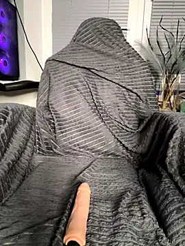 Snapshot of Miss_chiks chatting on December 2, 2025, 7:04 pm Miss chiks online show from December 2, 2025, 7:04 pm