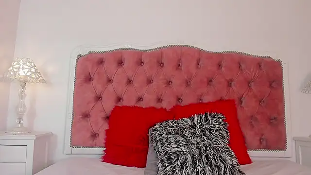 Snapshot of amberlitle chatting on September 21, 2025, 4:01 pm amberlitle online show from September 21, 2025, 4:01 pm