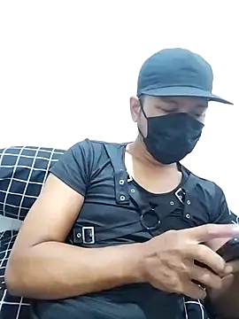 dark boy28 online show from November 10, 2025, 5:40 pm