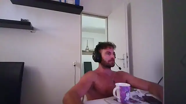 Snapshot of alpha-hunk chatting on July 25, 2026, 12:44 pm alpha-hunk online show from July 25, 2026, 12:44 pm