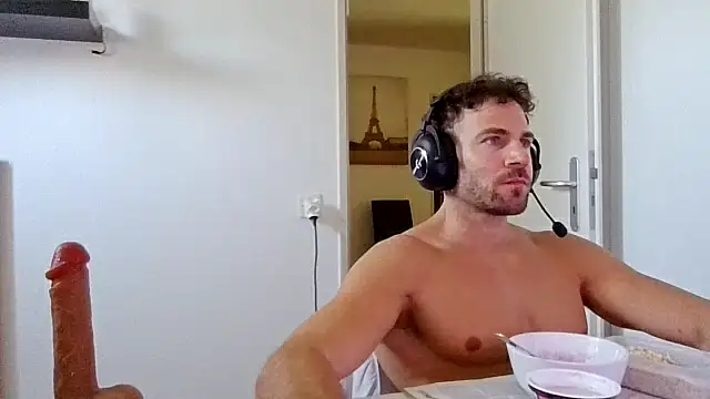 Snapshot of alpha-hunk chatting on May 25, 2026, 10:47 am alpha-hunk online show from May 25, 2026, 10:47 am