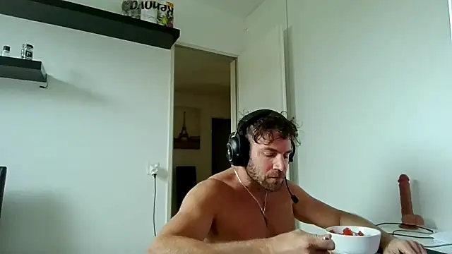 alpha-hunk online show from April 20, 2026, 1:35 pm