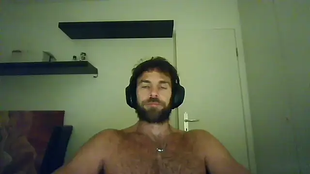 Snapshot of alpha-hunk chatting on October 21, 2025, 6:29 pm alpha-hunk online show from October 21, 2025, 6:29 pm