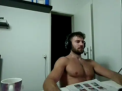Snapshot of alpha-hunk chatting on July 24, 2026, 9:00 pm alpha-hunk online show from July 24, 2026, 9:00 pm