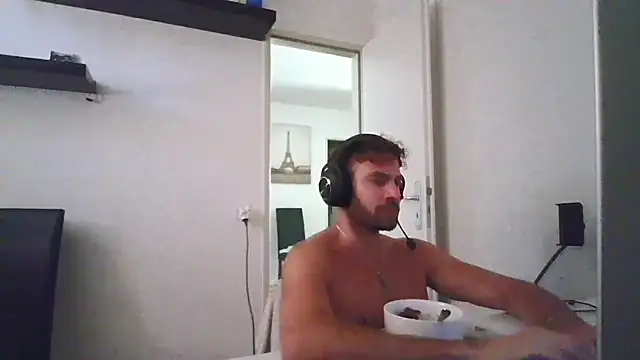 Snapshot of alpha-hunk chatting on July 23, 2026, 10:01 am alpha-hunk online show from July 23, 2026, 10:01 am