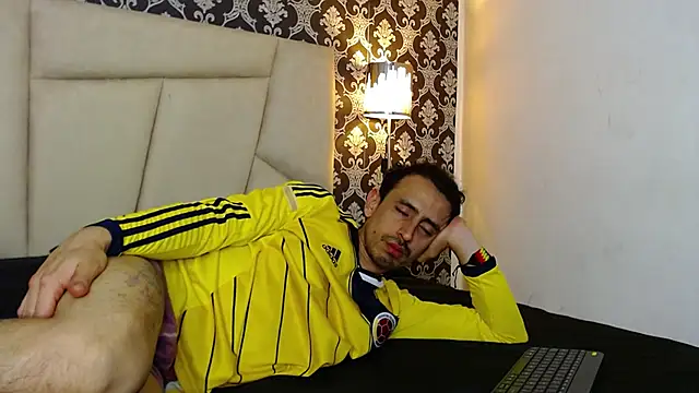 Snapshot of Sr_Magnus_ chatting on March 11, 2025, 10:51 am Sr Magnus online show from March 11, 2025, 10:51 am