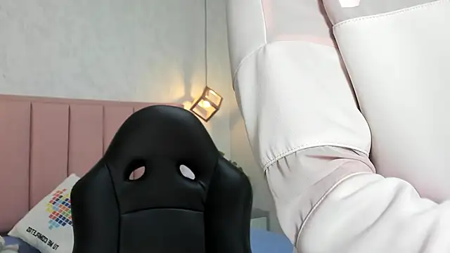 Snapshot of MAYROBERTSS chatting on January 29, 2025, 12:35 pm MAYROBERTSS online show from January 29, 2025, 12:35 pm