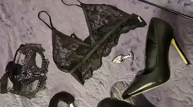 culbutemoi4 online show from March 7, 2025, 1:18 pm