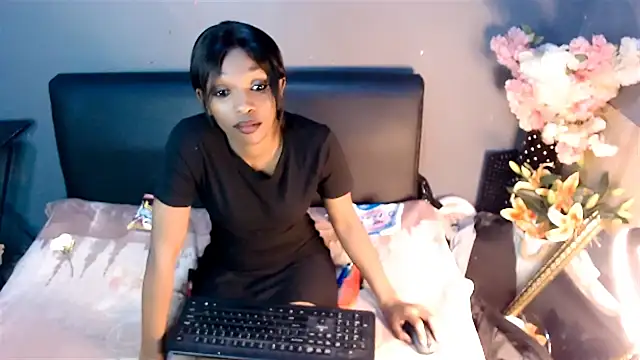 Snapshot of Ebonypreciousx chatting on September 19, 2025, 10:19 am Ebonypreciousx online show from September 19, 2025, 10:19 am