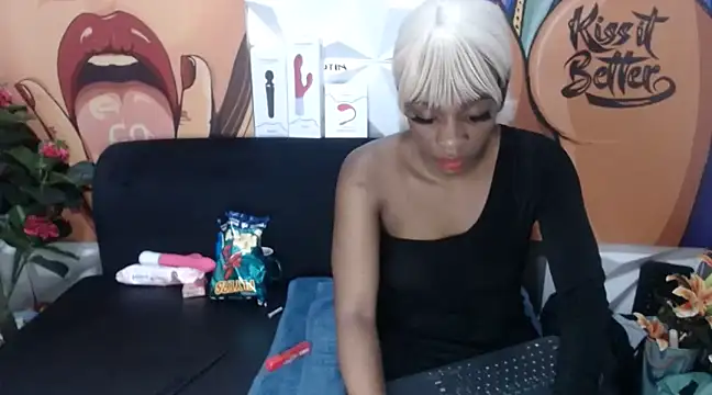 Snapshot of Ebonypreciousx chatting on December 5, 2024, 3:33 pm Ebonypreciousx online show from December 5, 2024, 3:33 pm