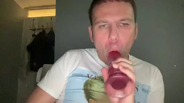 Snapshot of GotItGoin chatting on October 2, 2025, 8:12 pm GotItGoin online show from October 2, 2025, 8:12 pm