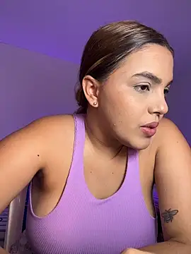 Snapshot of vivicolibri chatting on November 5, 2025, 9:07 pm vivicolibri online show from November 5, 2025, 9:07 pm