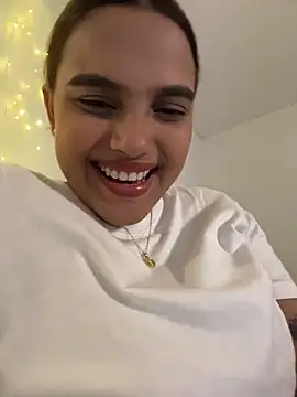 Snapshot of vivicolibri chatting on November 24, 2025, 10:10 pm vivicolibri online show from November 24, 2025, 10:10 pm