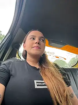 Snapshot of vivicolibri chatting on November 12, 2025, 9:07 pm vivicolibri online show from November 12, 2025, 9:07 pm