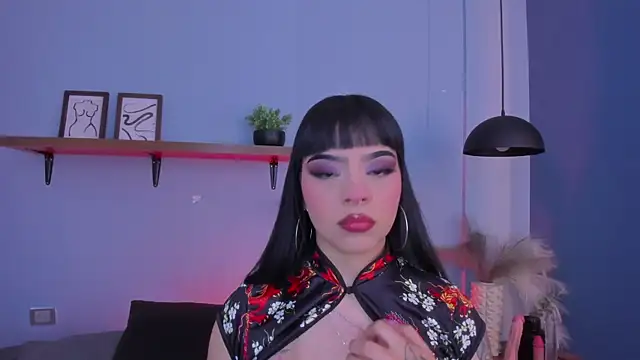 maddy walker online show from November 8, 2025, 12:09 pm