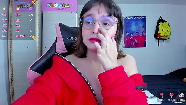 Snapshot of Lucyy-hess chatting on September 29, 2025, 9:09 pm Lucyy-hess online show from September 29, 2025, 9:09 pm