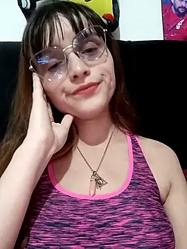 Snapshot of Lucyy-hess chatting on January 13, 2025, 4:18 am Lucyy-hess online show from January 13, 2025, 4:18 am