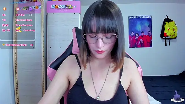 Snapshot of Lucyy-hess chatting on October 1, 2025, 8:24 pm Lucyy-hess online show from October 1, 2025, 8:24 pm