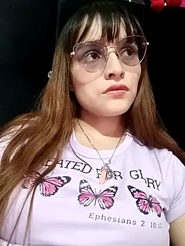 Snapshot of Lucyy-hess chatting on January 12, 2025, 10:12 pm Lucyy-hess online show from January 12, 2025, 10:12 pm