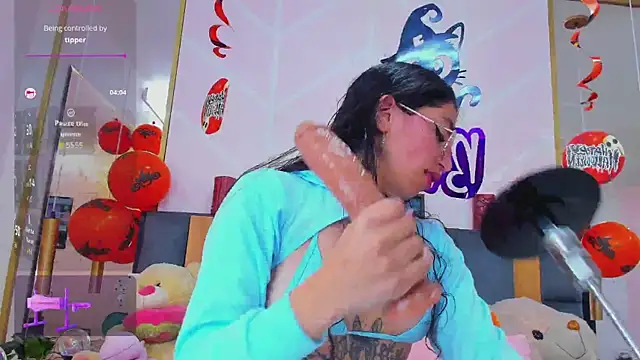 MadyJackson online show from October 22, 2025, 11:53 am