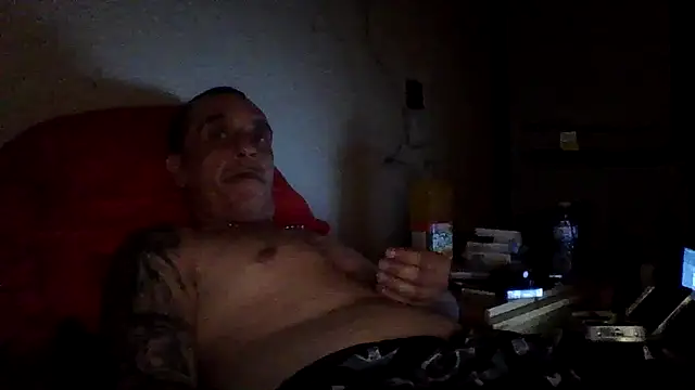 CandiedPompano online show from November 16, 2025, 3:44 am