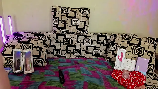 Snapshot of VeronikaVel chatting on April 15, 2026, 8:42 pm VeronikaVel online show from April 15, 2026, 8:42 pm