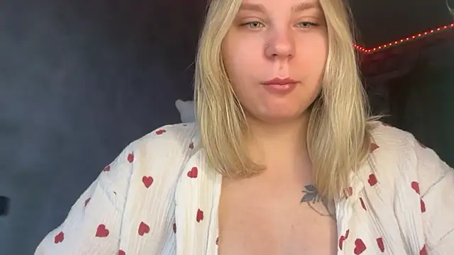 Thalia  Star online show from December 21, 2025, 9:44 am