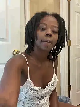 choclatepeaach online show from April 12, 2026, 1:25 pm